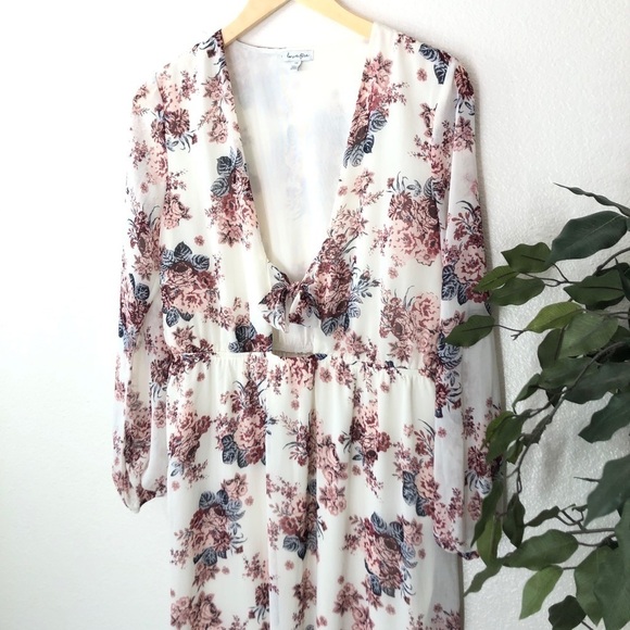 Floral Love, Fire White Maxi Dress - Picture 2 of 8